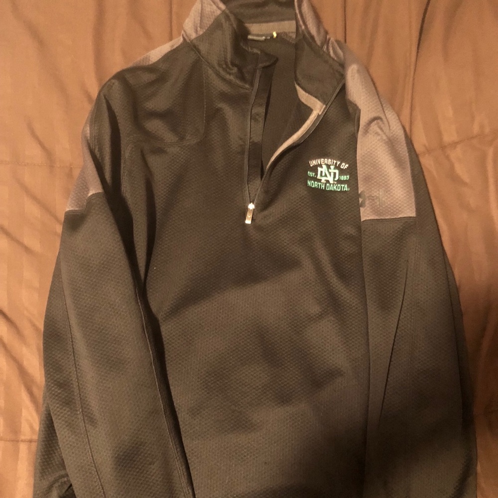 Men’s sweatshirt